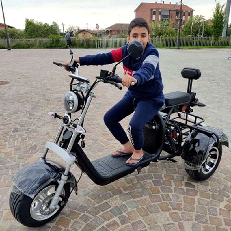 With a Stable Three - wheel Design and Considerate Configurations, An Ideal Choice for Electric Tricycles.