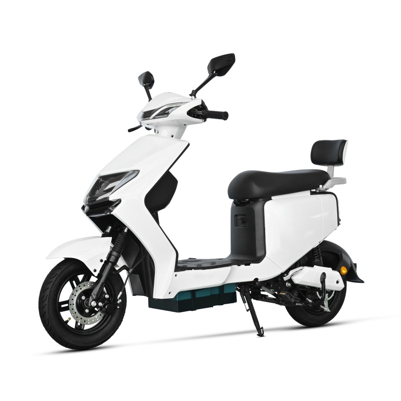 2025 Brazil Best Selling White Electric Scooter Urban Commuter